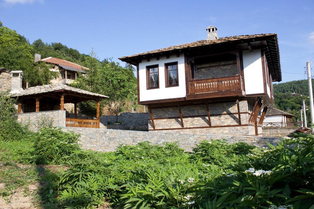 Delchevata Kushta V Leshten Quarto foto