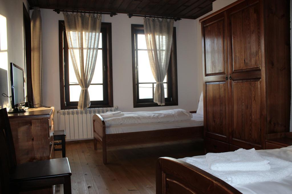 Delchevata Kushta V Leshten Quarto foto